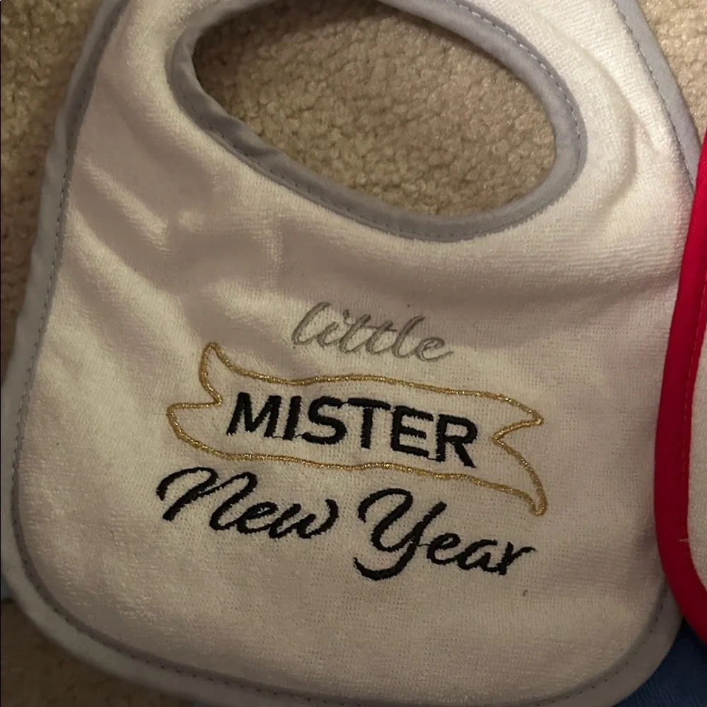 Baby Bib Set - Assorted Colors (Red, Blue, Green, Gray, White, Yellow)